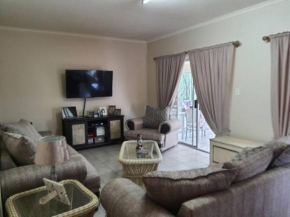 Luxurious 1 bedroom near to Sandton, Rosebank and Braamfontein